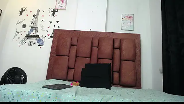 varascott online show from April 18, 2026, 7:51 pm