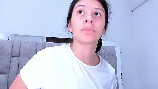 ZafiraNavarro online show from March 10, 2026, 7:41 pm