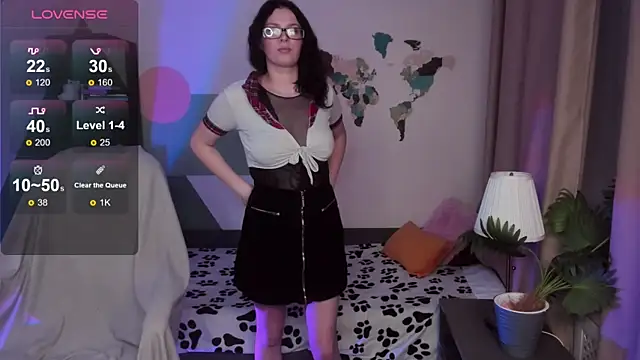 Lisa Nerdy online show from November 29, 2025, 5:49 pm