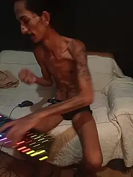 theyllorwillian online show from December 23, 2025, 12:52 am