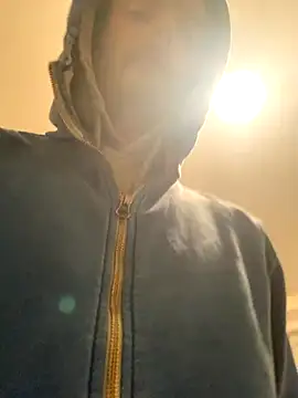 showaginge online show from November 29, 2025, 11:41 pm