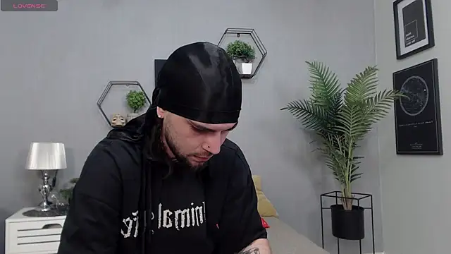 KaneHunter online show from April 18, 2026, 7:58 pm