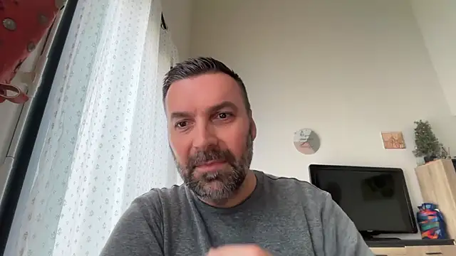 Snapshot of coolsmith81 chatting on May 12, 2026, 7:49 am coolsmith81 online show from May 12, 2026, 7:49 am