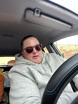 bea french curvy online show from February 10, 2026, 8:29 am