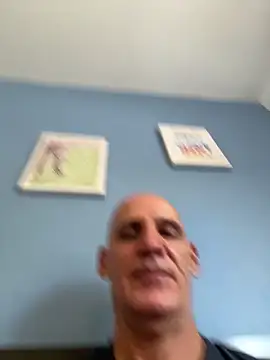 Elosoo online show from May 25, 2026, 12:22 pm