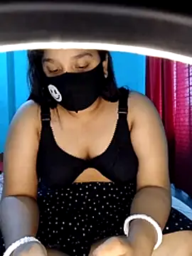 priya2098 online show from March 10, 2026, 6:51 am