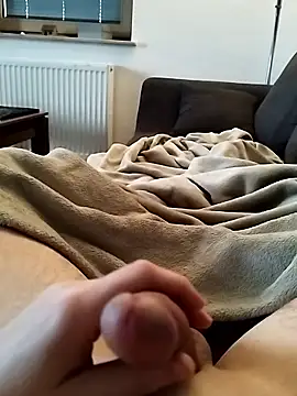 Snapshot of Basti104 chatting on January 10, 2026, 9:33 am Basti104 online show from January 10, 2026, 9:33 am