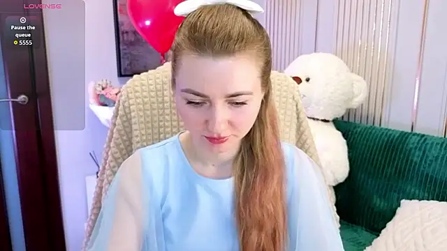 SofiAngela online show from February 15, 2026, 1:02 am