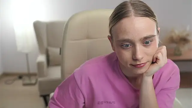 SharleneTaymon online show from December 1, 2025, 10:42 am