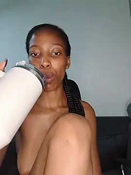 Snapshot of MsParisSmith chatting on February 15, 2026, 7:51 am MsParisSmith online show from February 15, 2026, 7:51 am