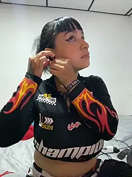 Alana Arang online show from November 28, 2025, 12:57 am