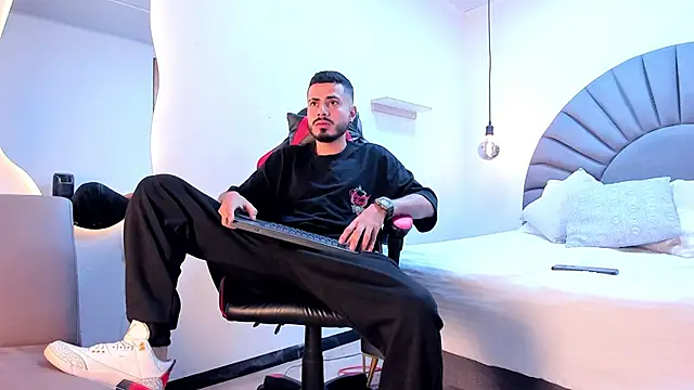 MatthewCullen online show from March 4, 2026, 5:46 am