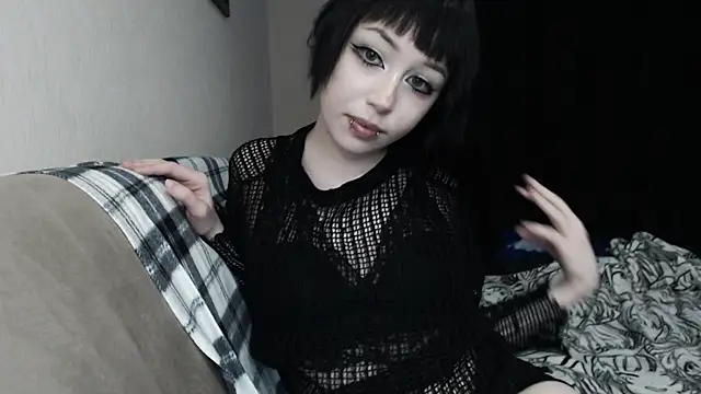 Lucyy666 online show from December 18, 2025, 1:17 pm
