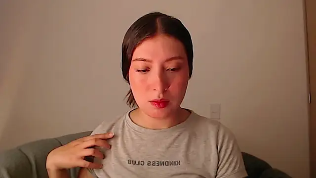 Snapshot of -Ivonny- chatting on December 20, 2025, 10:06 pm -Ivonny- online show from December 20, 2025, 10:06 pm