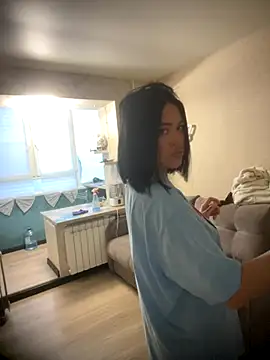 Suzanna25 online show from November 27, 2025, 11:23 am