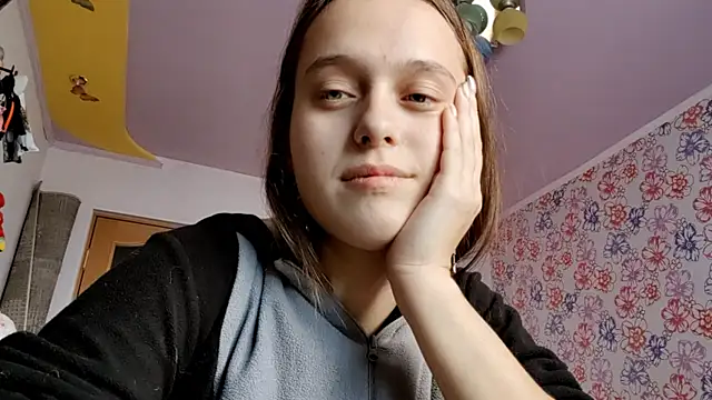 SophieHazely online show from December 5, 2025, 1:36 am