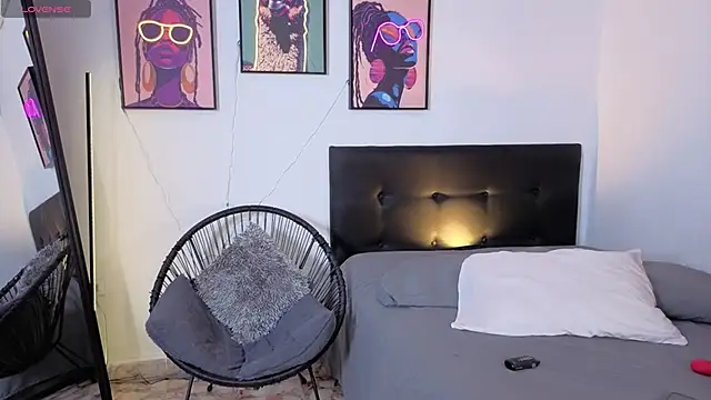 Samanta Smith01 online show from February 26, 2026, 12:26 pm