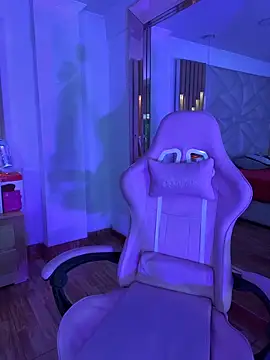 coraline vera online show from March 27, 2026, 7:35 pm