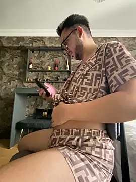 Snapshot of mcylzsd chatting on November 30, 2025, 10:41 am mcylzsd online show from November 30, 2025, 10:41 am