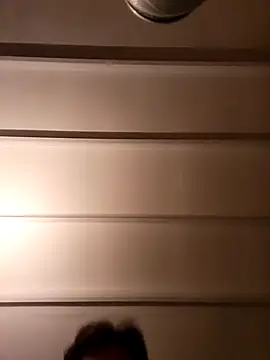 Denisxsxs online show from November 28, 2025, 7:49 pm