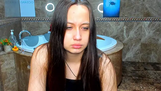 Carolina-sky online show from February 5, 2026, 1:21 am