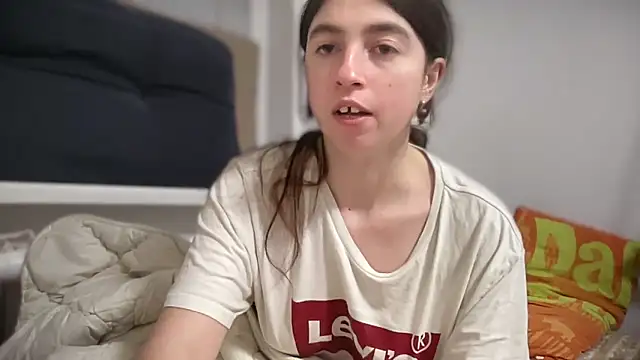 Aphr0ditee online show from March 17, 2026, 7:06 pm