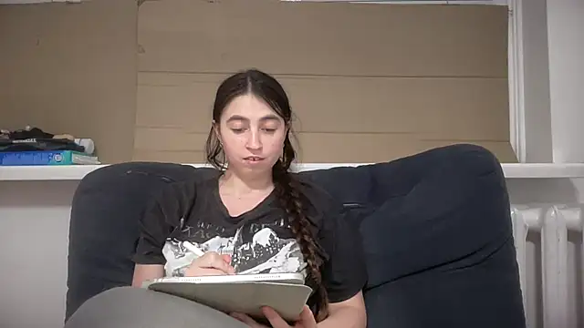 Aphr0ditee online show from July 14, 2026, 5:51 pm