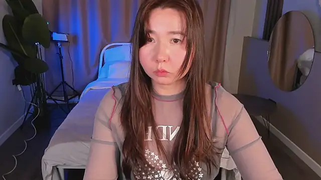 spicy pie  online show from November 28, 2025, 12:30 pm