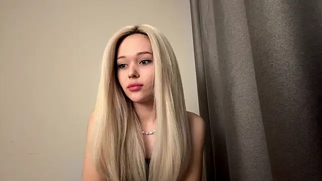 ElyaMur online show from March 31, 2026, 4:07 pm