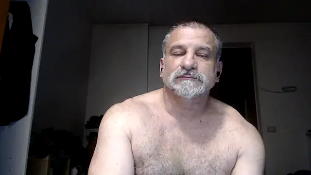 Snapshot of Mauro7788 chatting on April 21, 2026, 11:07 pm Mauro7788 online show from April 21, 2026, 11:07 pm