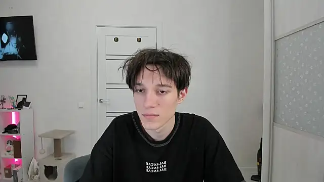 Snapshot of Mickleloveu chatting on December 1, 2025, 4:23 pm Mickleloveu online show from December 1, 2025, 4:23 pm