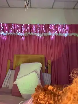 xyarela Hot online show from December 3, 2025, 3:58 am