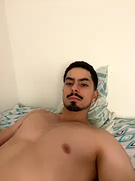 usuario02746 online show from December 1, 2025, 10:15 pm