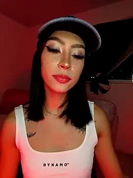 Ounla Sweet online show from March 23, 2026, 11:42 pm