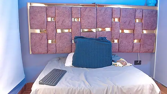  Caroline34 online show from March 23, 2026, 10:52 am