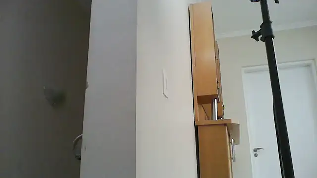 GabriellaManhas online show from February 22, 2026, 2:04 pm