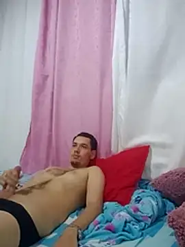 Snapshot of CrownedScrumpy_1 chatting on December 2, 2025, 1:00 am CrownedScrumpy 1 online show from December 2, 2025, 1:00 am