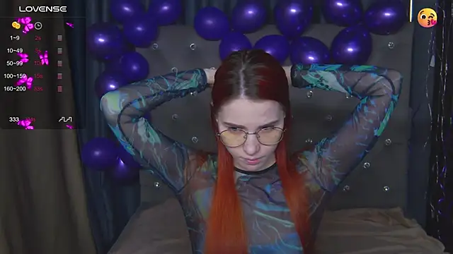 Emily Kente online show from December 4, 2025, 1:04 am