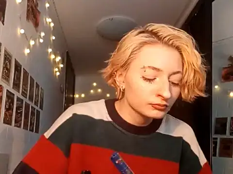 AmyGrok online show from November 28, 2025, 11:46 am