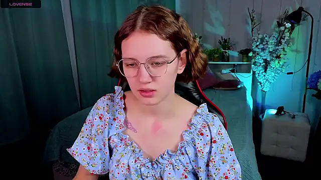 Mia Mooore online show from February 26, 2026, 1:32 pm