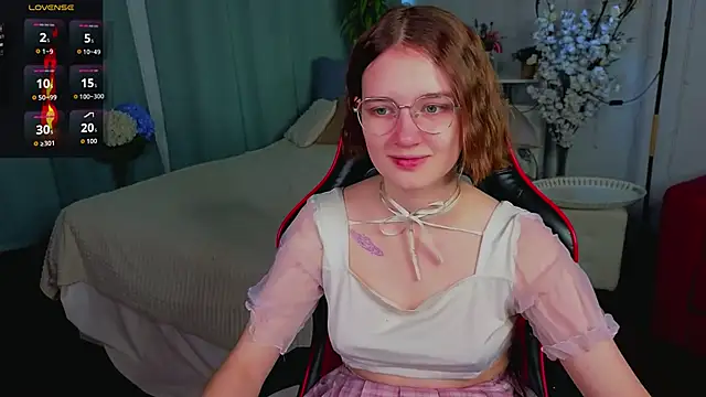 Mia Mooore online show from March 3, 2026, 1:28 pm