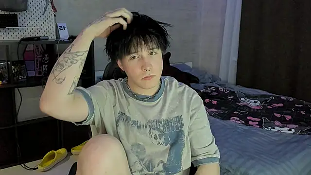 miya meow miku online show from December 5, 2025, 5:31 pm