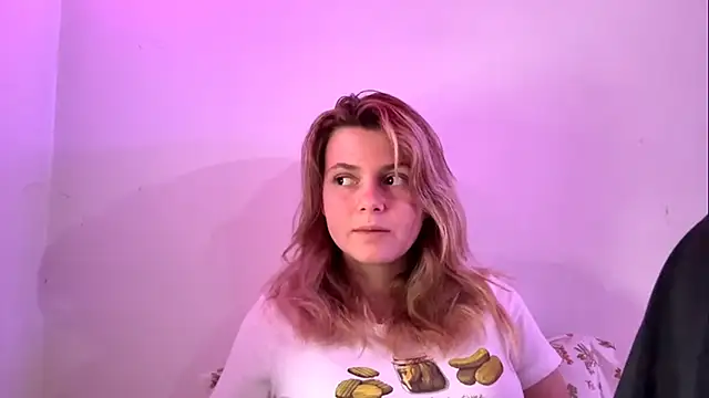 AlanaPostell online show from December 2, 2025, 12:54 pm