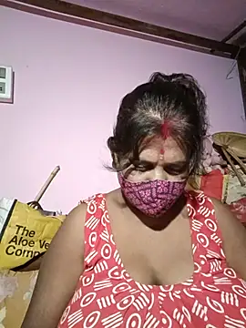 Snapshot of me-pari-hu chatting on July 28, 2026, 7:15 pm me-pari-hu online show from July 28, 2026, 7:15 pm