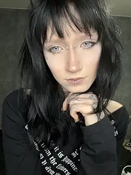 Snapshot of kcortnix chatting on December 2, 2025, 10:27 pm kcortnix online show from December 2, 2025, 10:27 pm