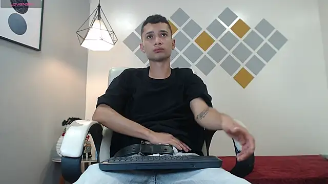 Snapshot of LucassSmith11 chatting on January 17, 2026, 11:37 am LucassSmith11 online show from January 17, 2026, 11:37 am