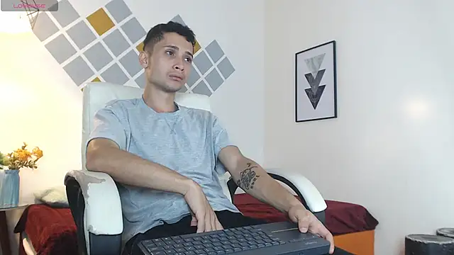 Snapshot of LucassSmith11 chatting on February 14, 2026, 6:59 pm LucassSmith11 online show from February 14, 2026, 6:59 pm