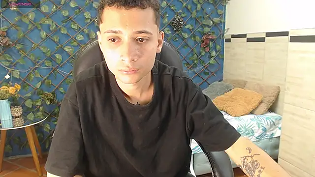 LucassSmith11 online show from April 7, 2026, 7:14 pm