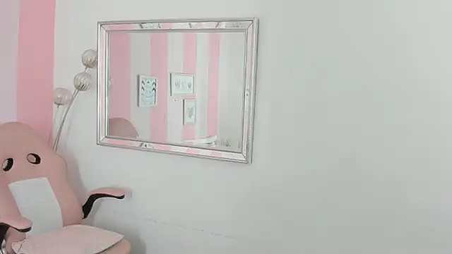 Amaia Monroe online show from February 5, 2026, 5:56 am