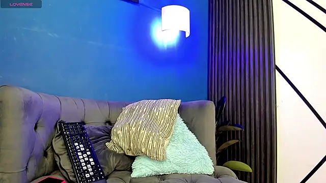 Sky Rivers online show from November 30, 2025, 3:10 am